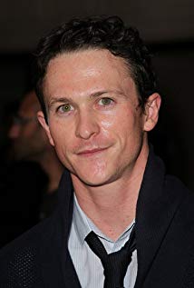 How tall is Jonathan Tucker?